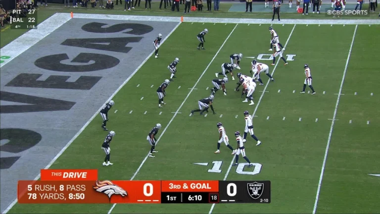 Bo Nix keeps it himself for the touchdown run