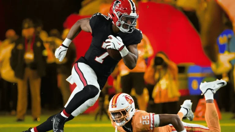 Bijan Robinson’s best plays from 175-yard game vs. Buccaneers Week 15
