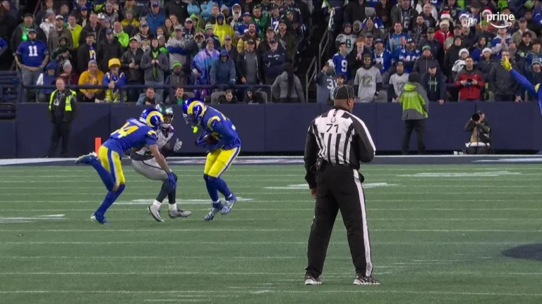 Wallace reads Darnolds’ eyes for a Rams’ INT