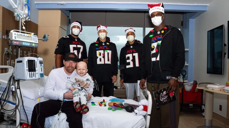 Falcons rookie’s sing holiday carols for patients at Children’s Healthcare of Atlanta hospital