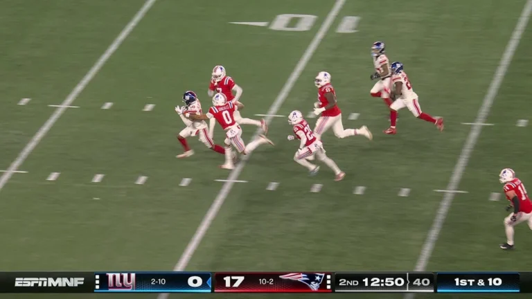Dart slings it to Slayton who dashes in for the TD