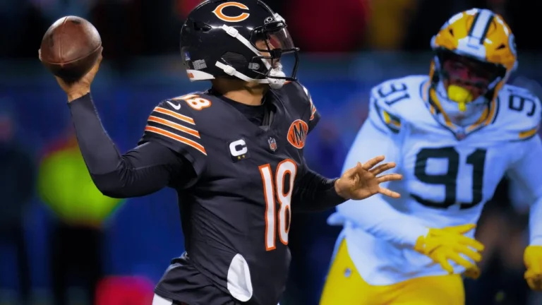 Caleb Williams’ best plays from CLUTCH game vs. Packers Week 16