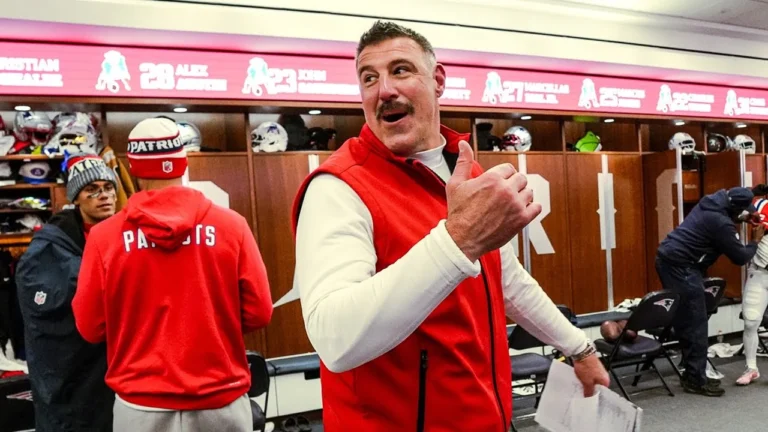 Inside the Patriots Locker Room After Primetime Win vs. New York Giants New England Patriots