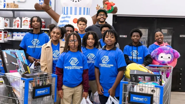 Recap: Jordan Poole hosts holiday shopping spree for local youth