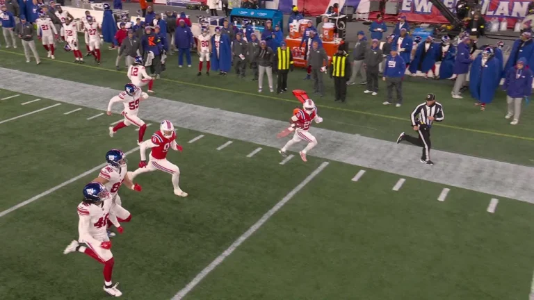 94-yard TD! Jones returns punt for a Pats’ score
