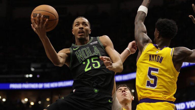 Trey Murphy III Scores Career-High 42 Points vs Lakers