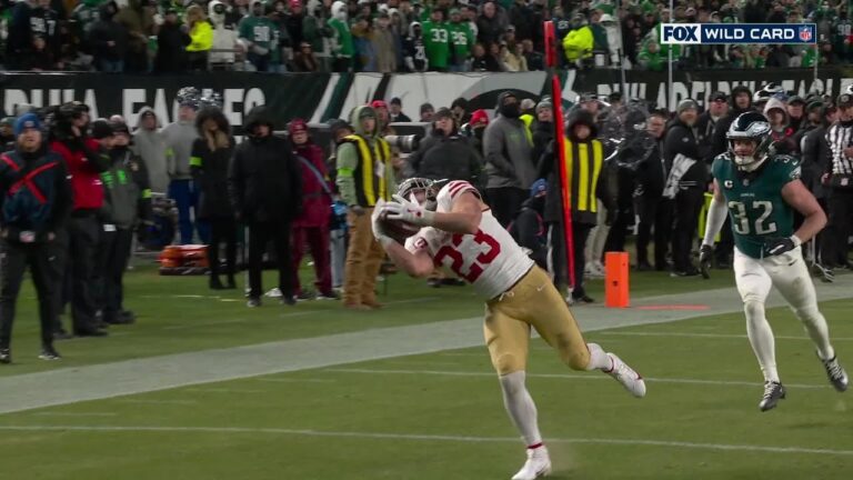 WHAT A PLAY!!! Jauan throws a DIME to CMC for a TD
