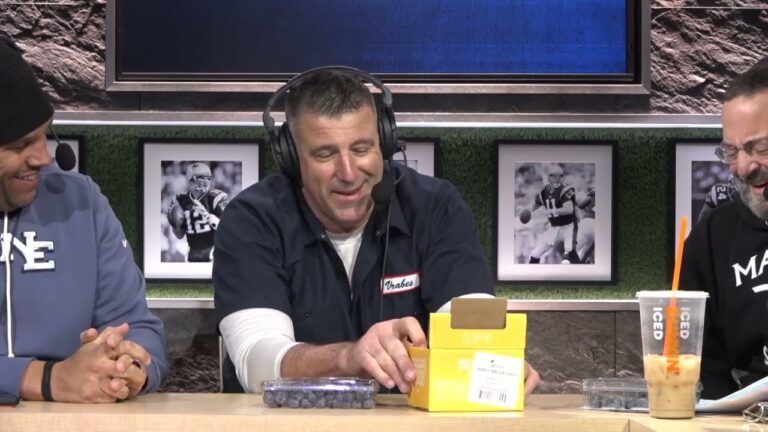 Mike Vrabel Discusses the Wild Card Playoff Win vs. the Chargers on WEEI Patriots