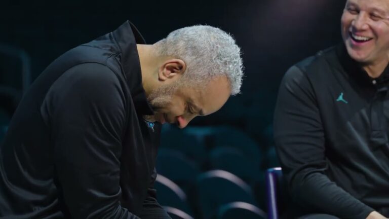 Man in the Arena: Dell Curry (Trailer)