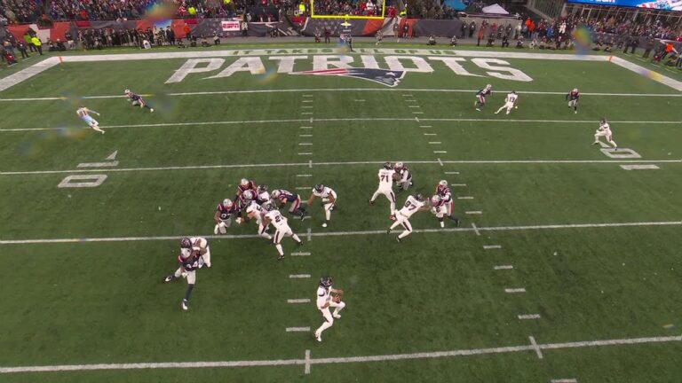 Stroud and Kirk connect for a TD strike