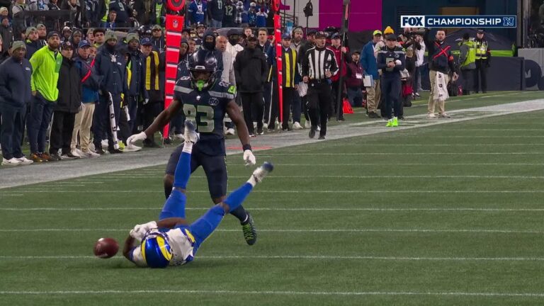 Muffed punt turns into a Jake Bobo TD!