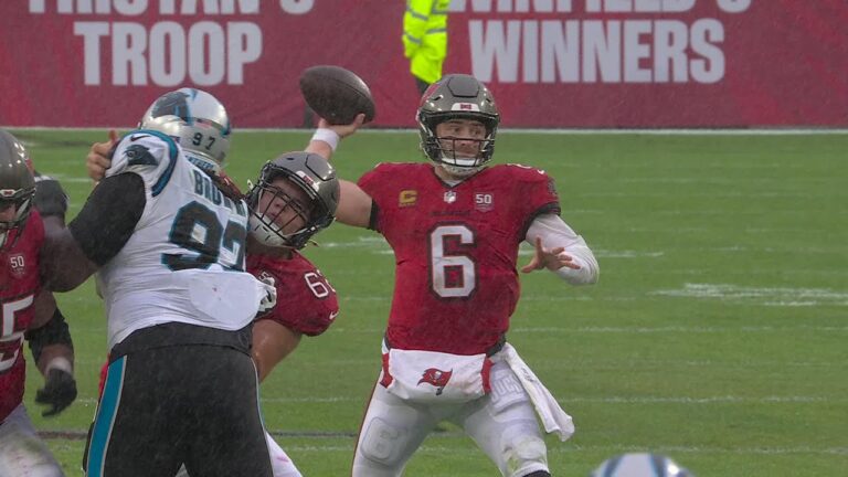 Baker slings it through the rain for a Bucs’ TD