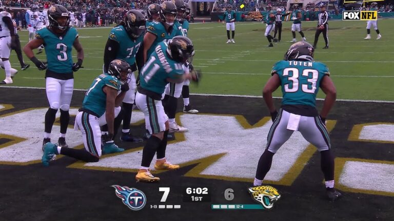 Lawrence tosses a TD laser to Washington