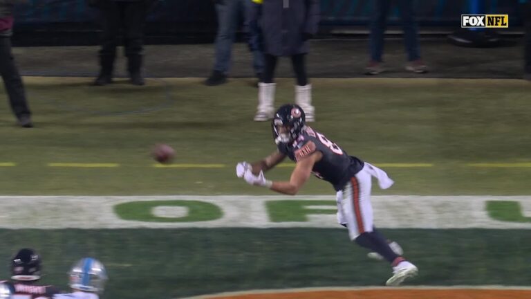 Caleb calls up his TEs for TD and two-point conversion
