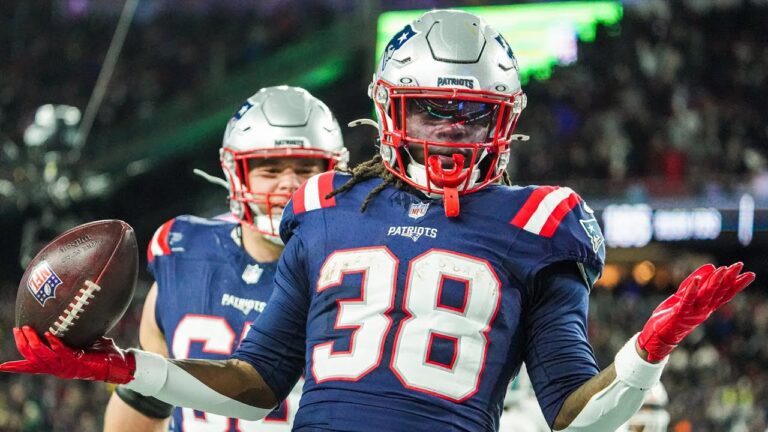 Rhamondre Stevenson’s Best Plays From 153-yard, 3-TD Game vs. Dolphins Patriots Week 18