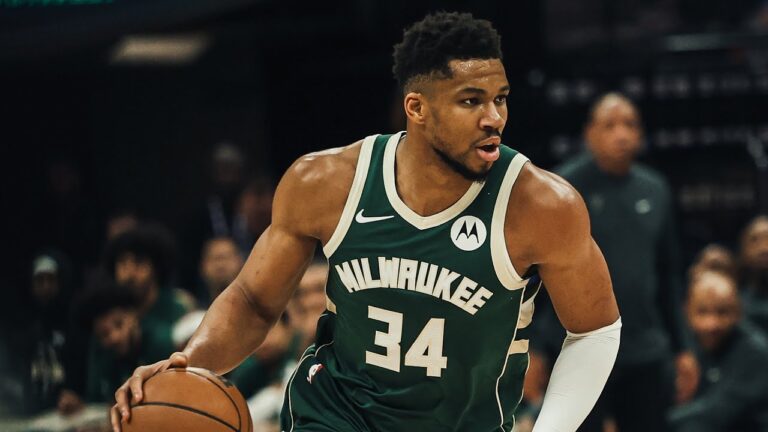 Highlights: Giannis Antetokounmpo Scores 37 Points vs. Kings 01.04.26