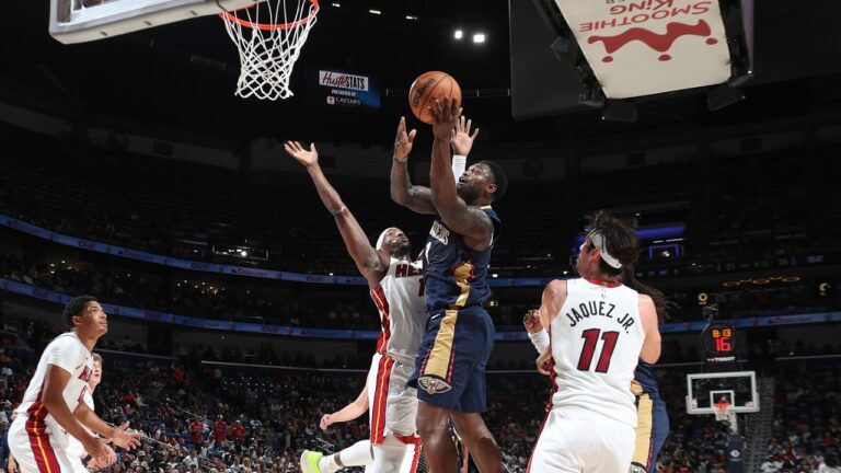 Zion Williamson Highlights vs. Miami Heat 2 11 26