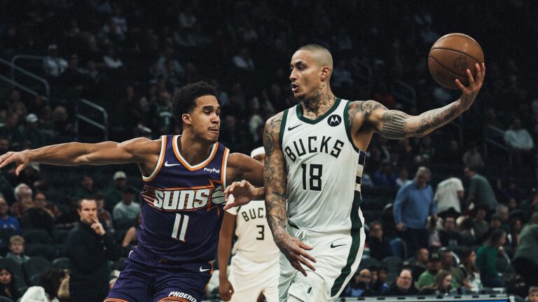 Highlights: Kyle Kuzma Scores 33 Points vs. Suns 03.10.26