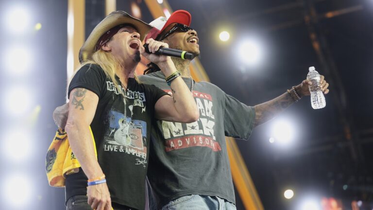 Bret Michaels & Wiz Khalifa Perform Sweet Home (Pennsylvania) at the 2026 NFL Draft