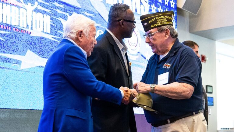 Robert Kraft & New England Patriots Honor Vietnam Veterans With Pinning Ceremony