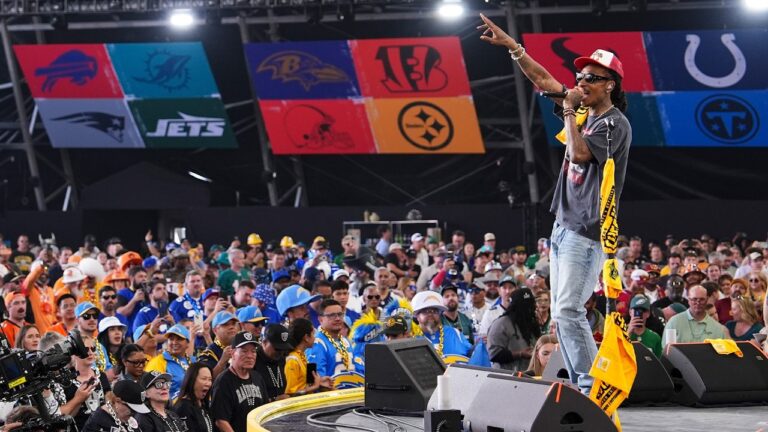 Wiz Khalifa Performs Black and Yellow at the 2026 NFL Draft