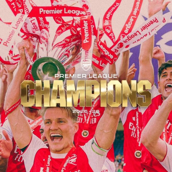 WATCH US LIFT THE PREMIER LEAGUE TROPHY Arsenal 2 – 1 Crystal Palace Post-match