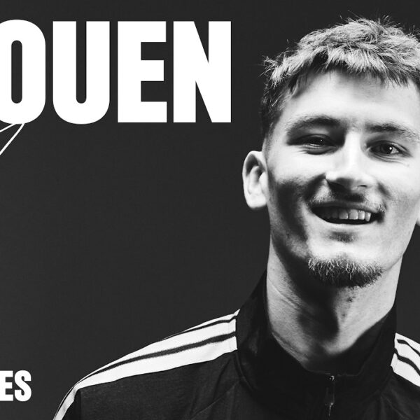 BTS: Ewen Jaouen’s signing day!