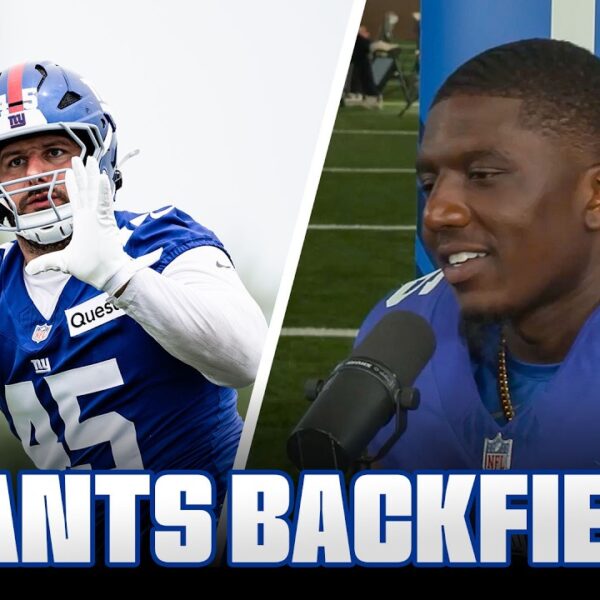 Giants Backfield: Pat Ricard & Devin Singletary Giants Huddle New York Giants