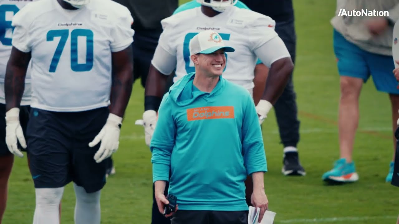 Offensive Coordinator Bobby Slowik mic’d up Miami Dolphins
