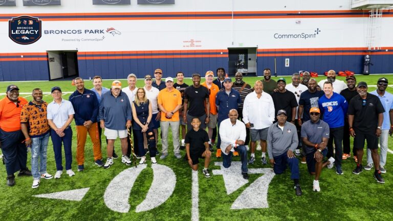 WATCH: Broncos host alumni for OTA practice, tour of Broncos Park Powered by CommonSpirit