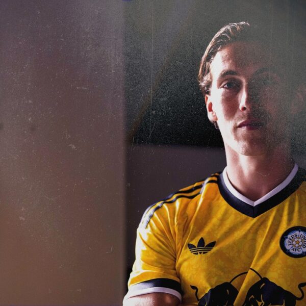Behind-the-scenes with Harry Wilson on signing day at Leeds United Uncut