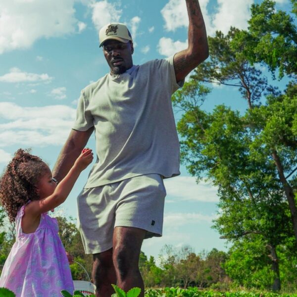 Juwan Johnson visits strawberry farm Trips Around the Gulf